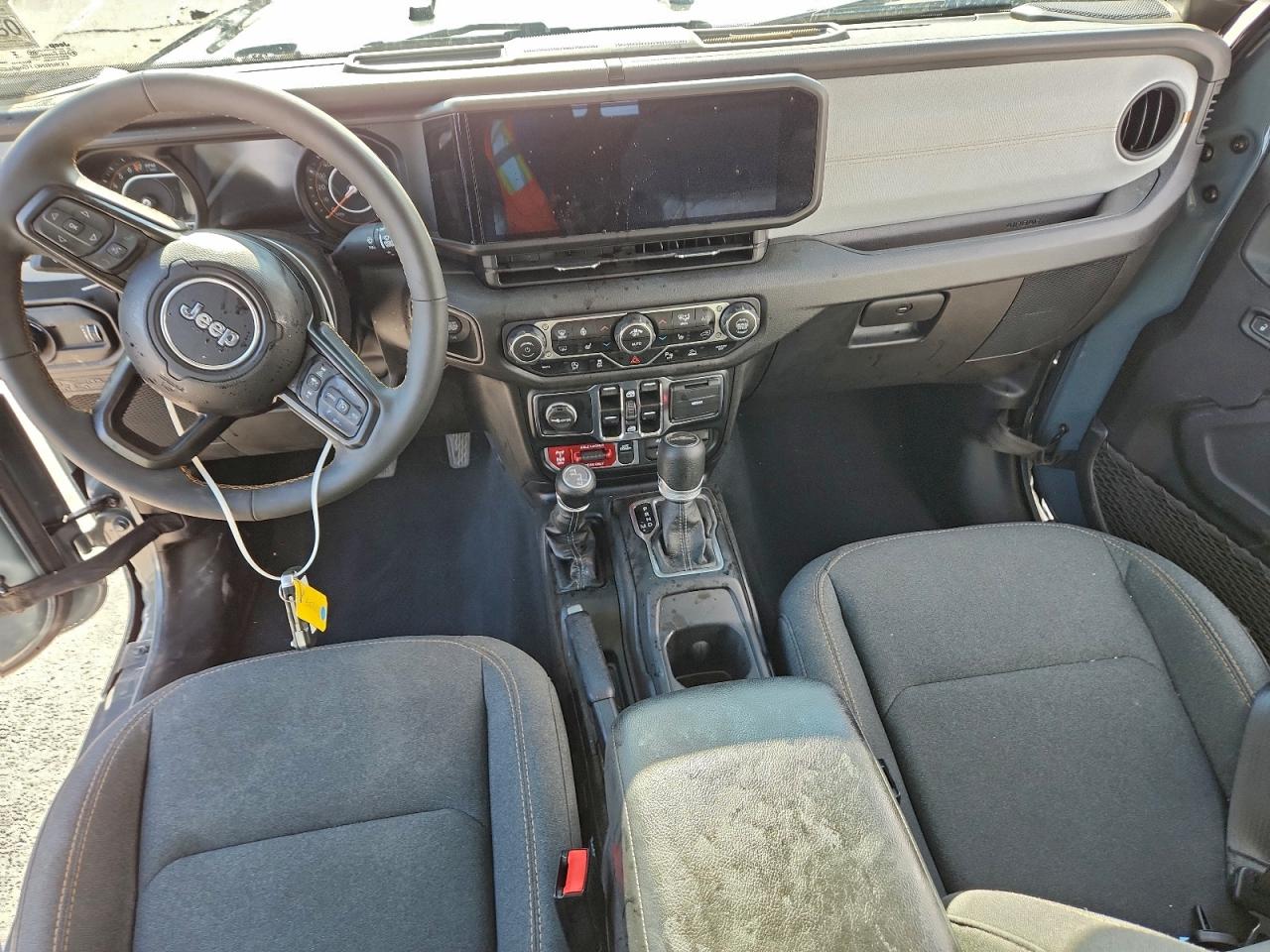 Jeep Gladiator Sport Image 11