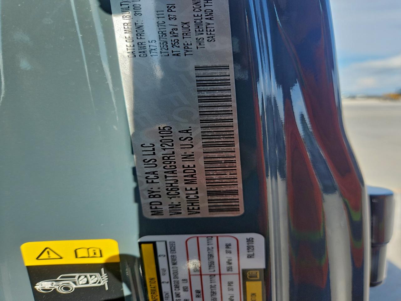 Jeep Gladiator Sport Image 12