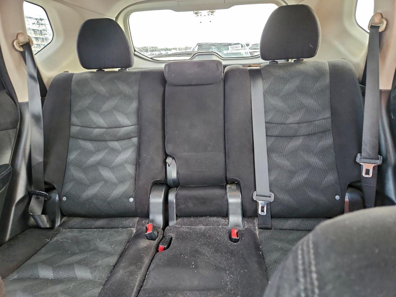 Nissan Rogue S Image 12