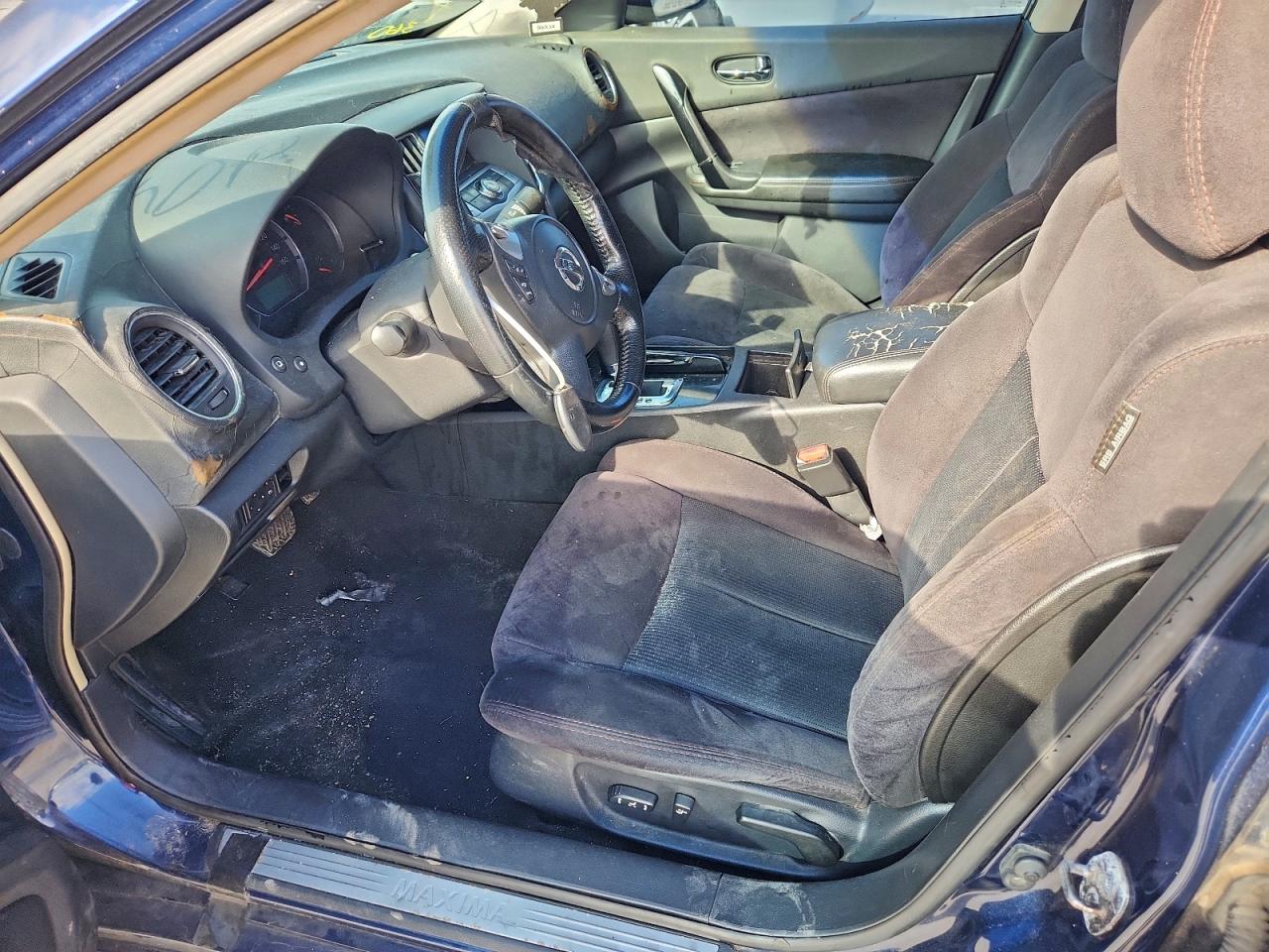 Nissan Maxima S Image 11