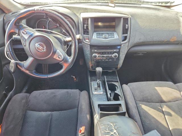 Nissan Maxima S Image 6
