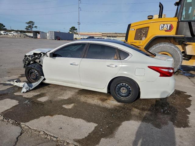 Nissan Altima 2.5 Image 2