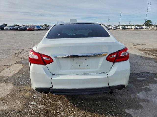 Nissan Altima 2.5 Image 9