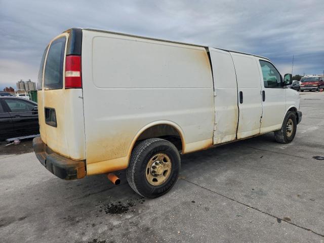 Chevrolet Express Image 13