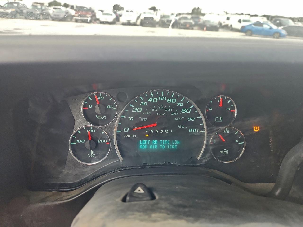 Chevrolet Express Image 12