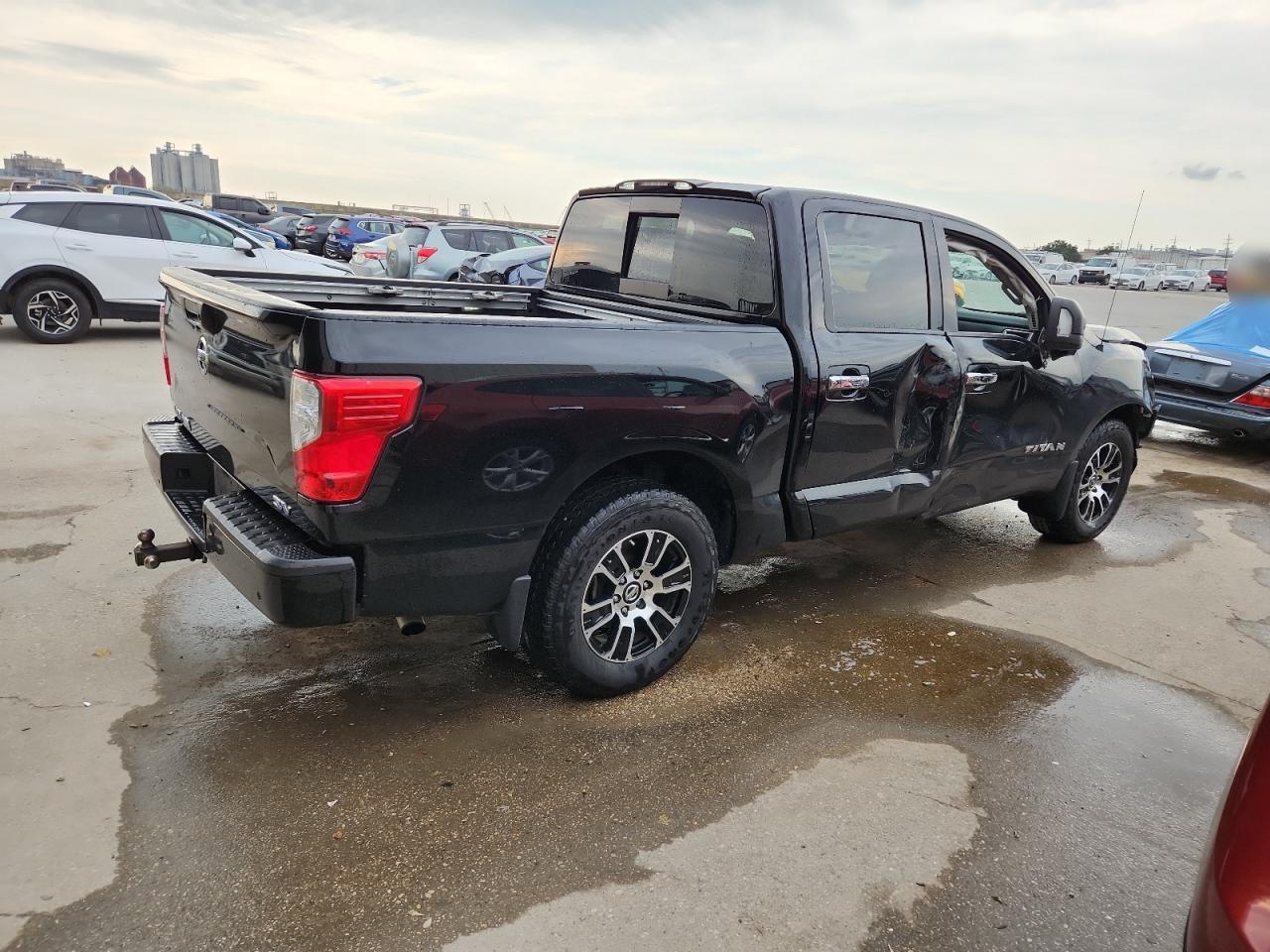 Nissan Titan Sv Image 12