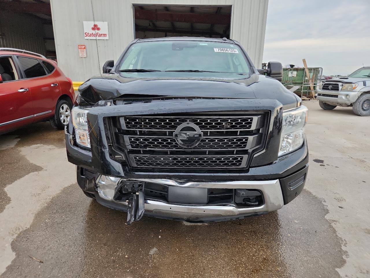 Nissan Titan Sv Image 4