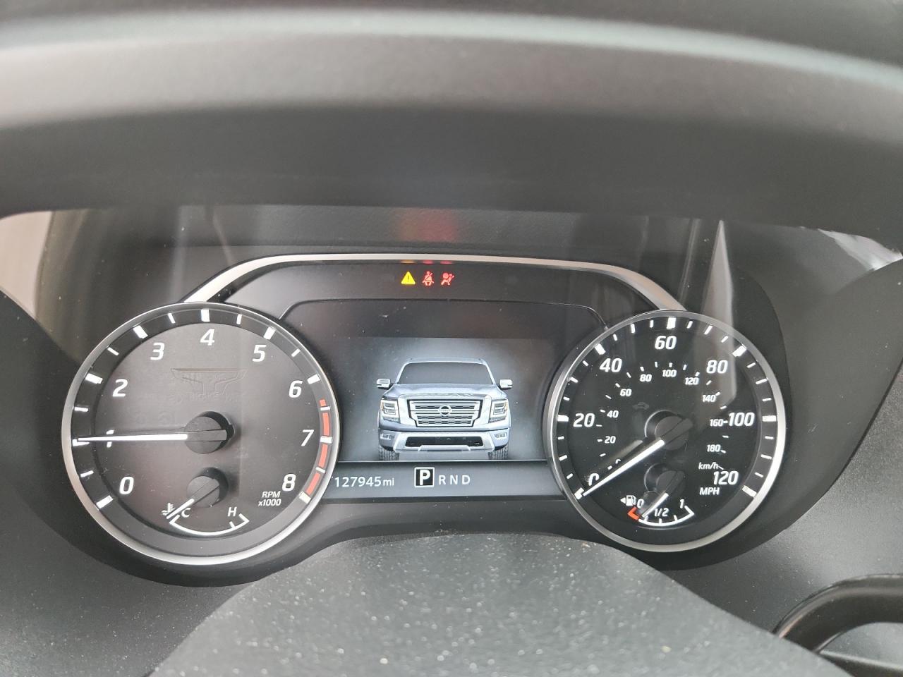 Nissan Titan Sv Image 9