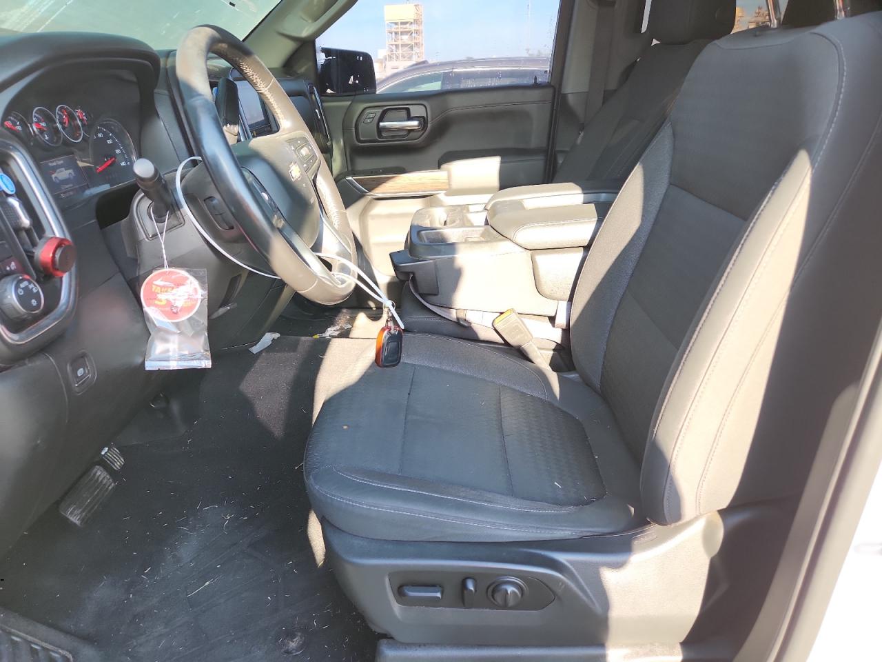 Chevrolet Silverado C1500 Lt Image 3