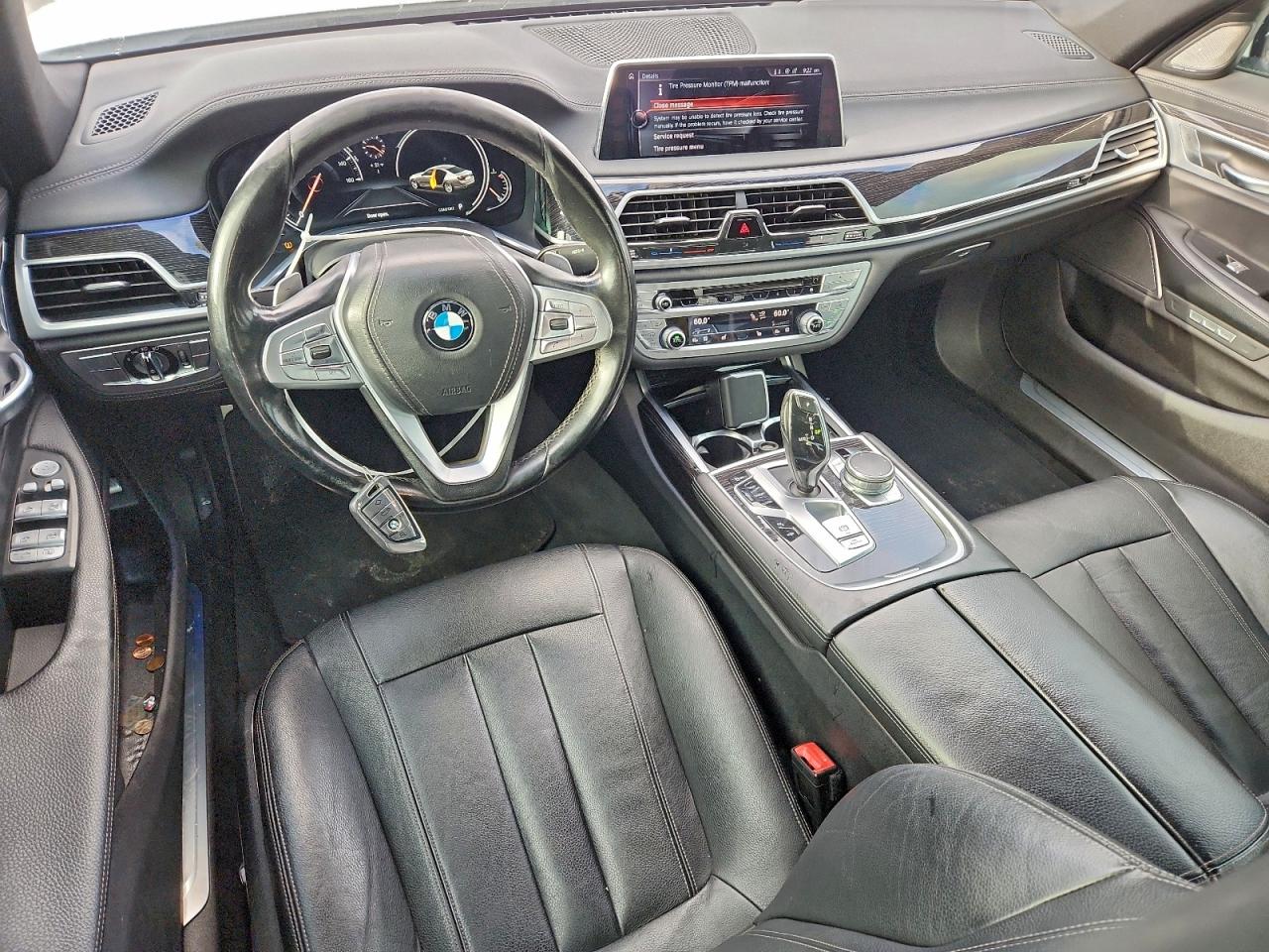 BMW 7 Series I Image 8