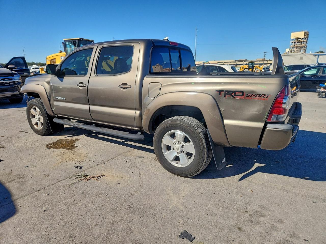 Toyota Tacoma Double Cab Image 8