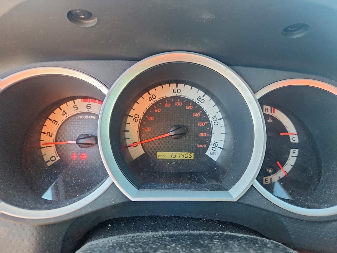 Toyota Tacoma Double Cab Image 7