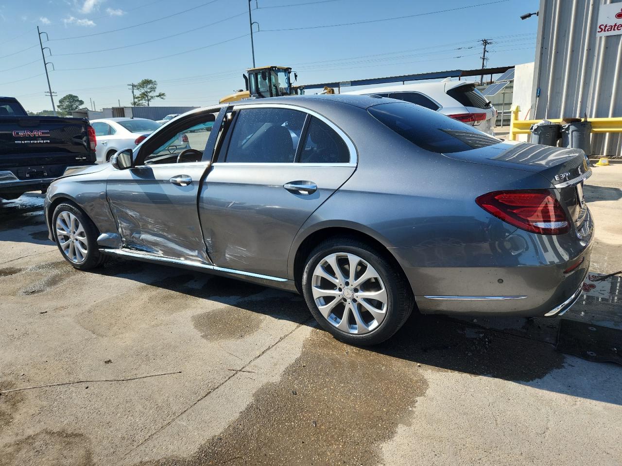 Mercedes-Benz E-Class 300 Image 2