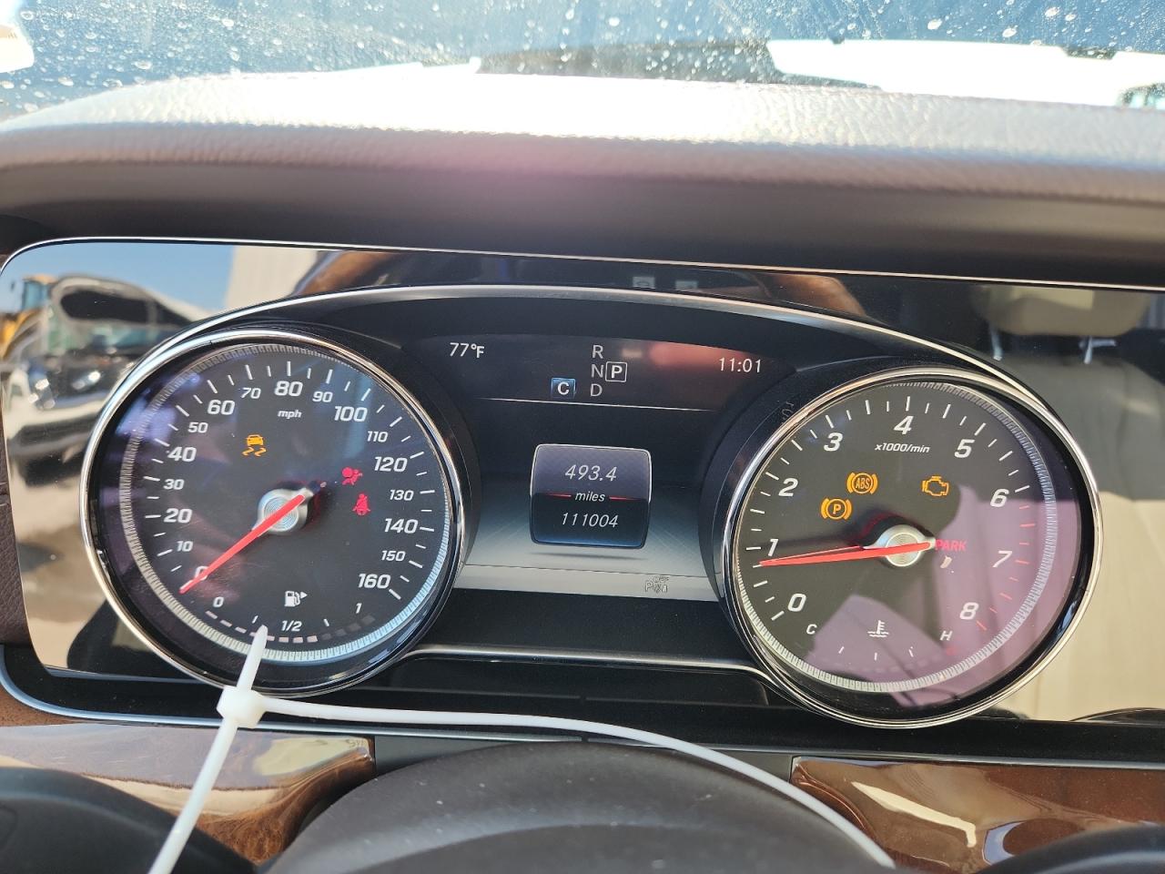 Mercedes-Benz E-Class 300 Image 4