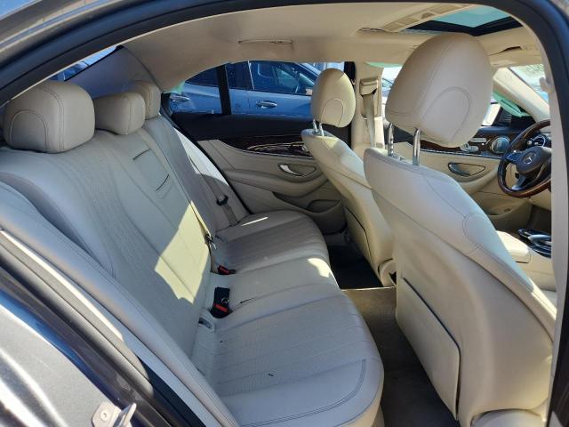 Mercedes-Benz E-Class 300 Image 12