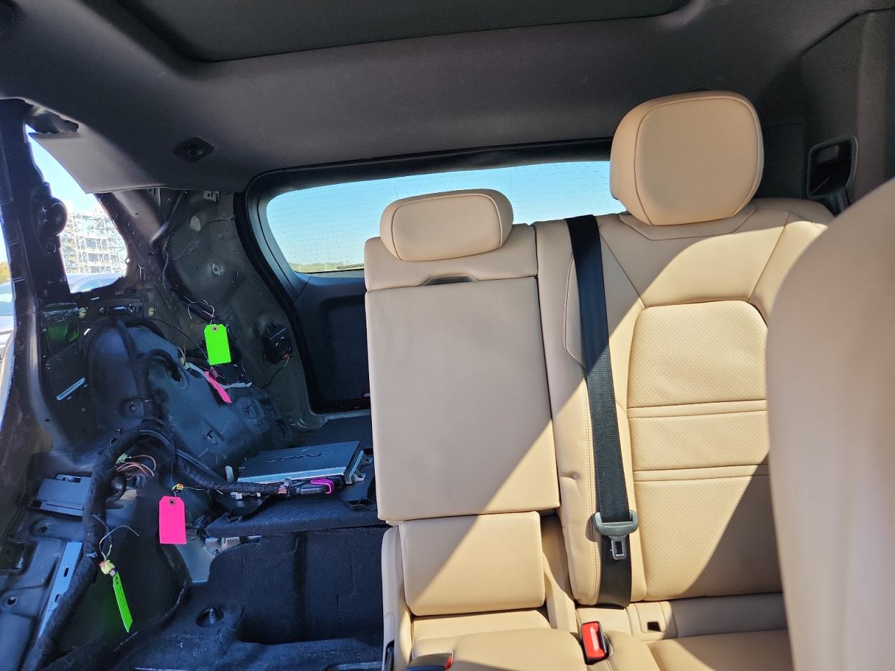 Porsche Cayenne S Image 10