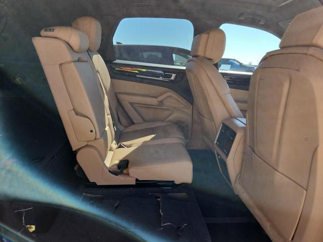 Porsche Cayenne S Image 7