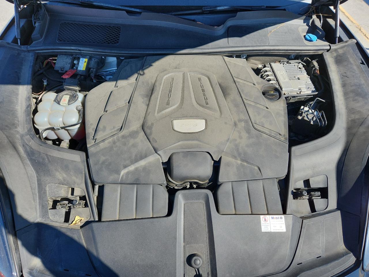 Porsche Cayenne S Image 6