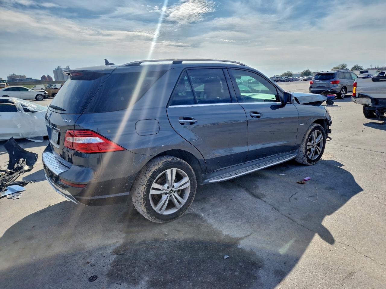 Mercedes-Benz M-Class 350 4matic Image 11