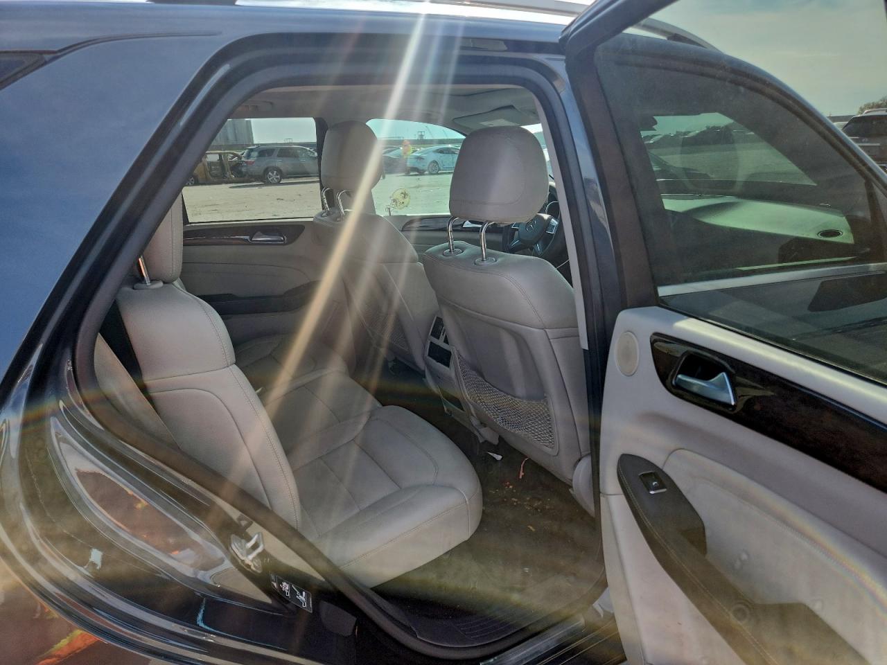 Mercedes-Benz M-Class 350 4matic Image 5