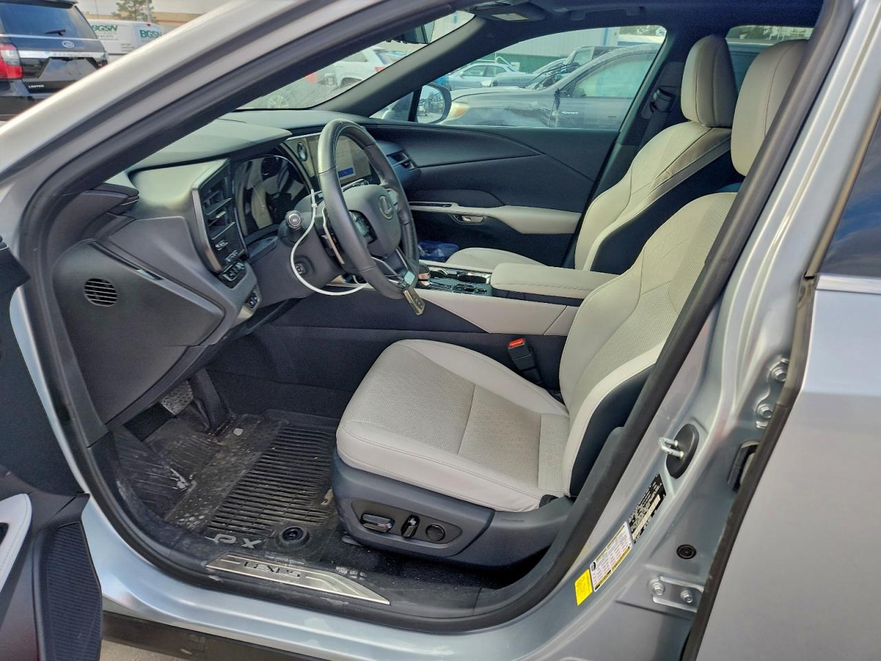 Lexus RX 350 Base Image 5