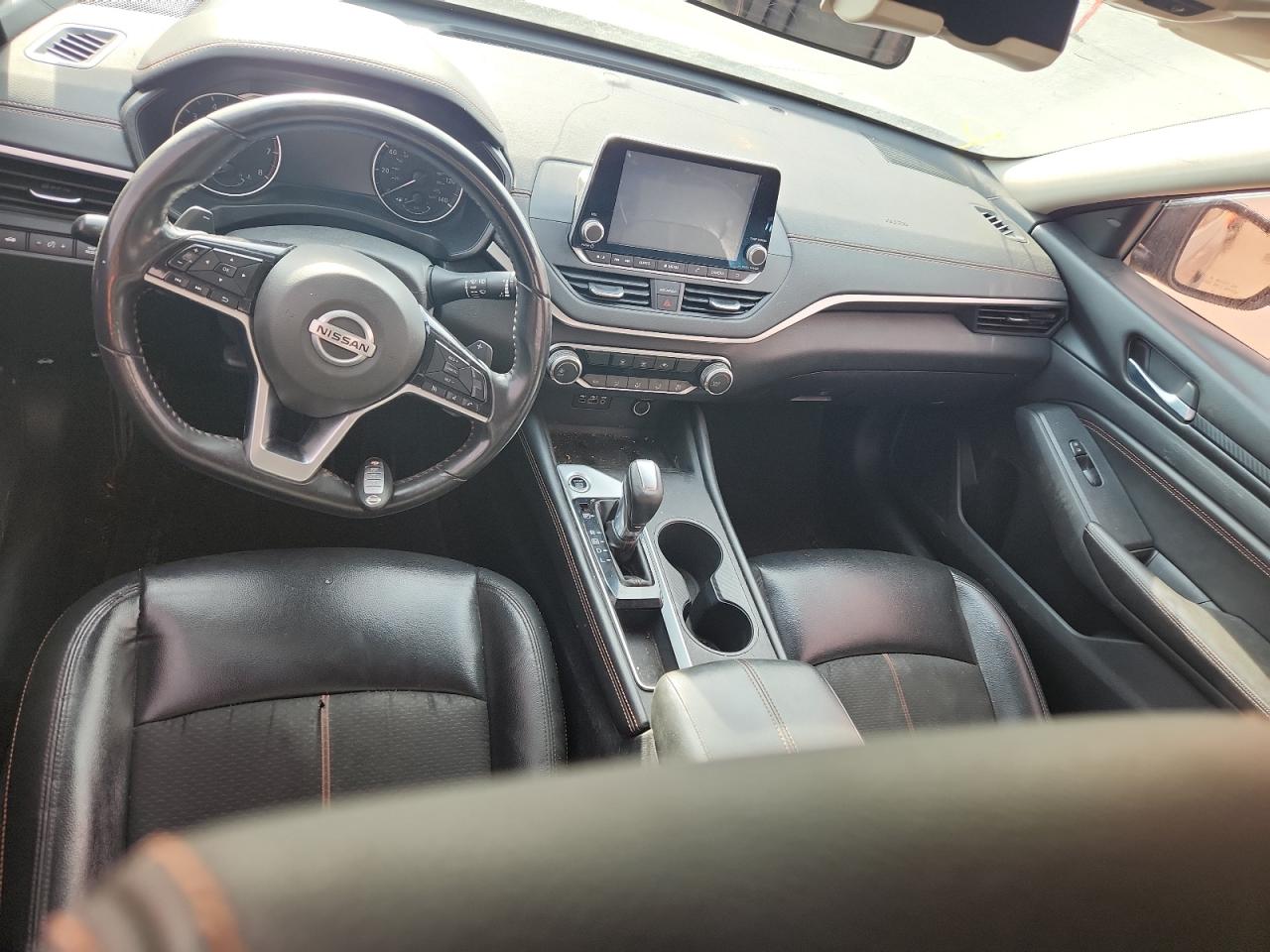 Nissan Altima Sr Image 8