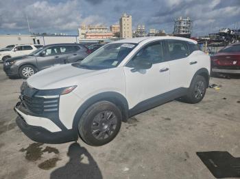  Salvage Nissan Kicks