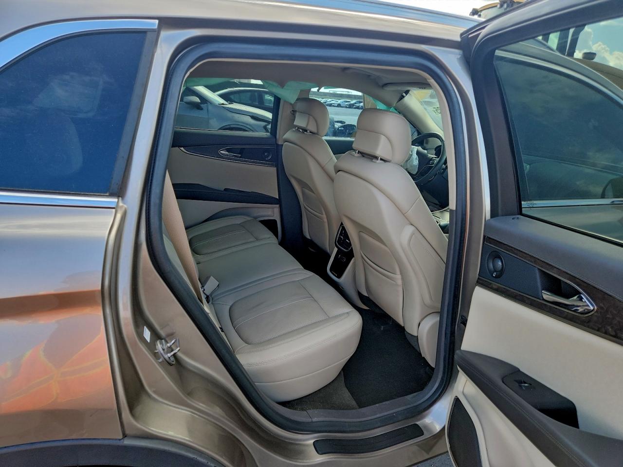 Lincoln Nautilus Reserve Image 7