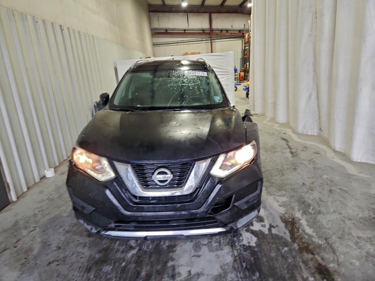 Nissan Rogue S Image 8