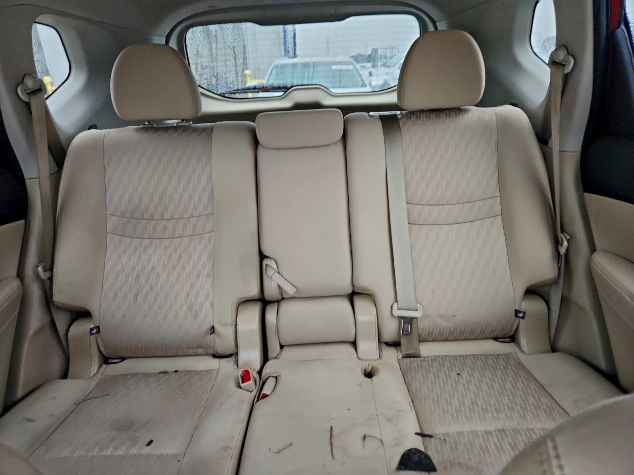 Nissan Rogue S Image 7