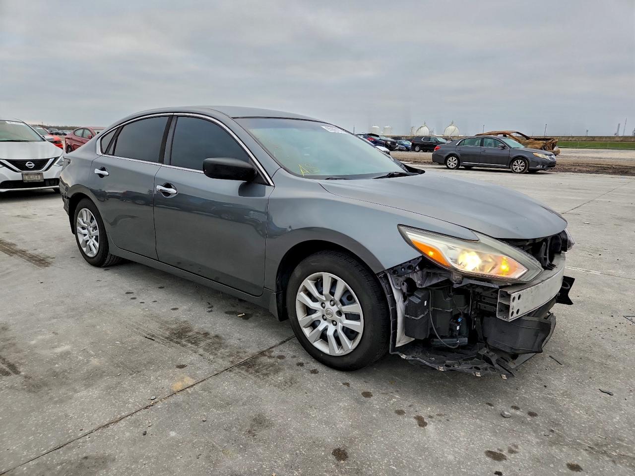 Nissan Altima 2.5 Image 11