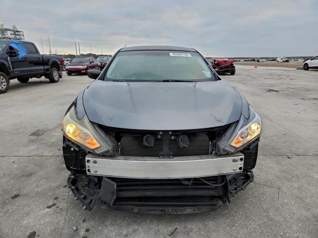 Nissan Altima 2.5 Image 5