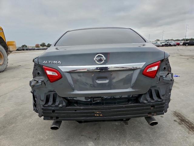 Nissan Altima 2.5 Image 4