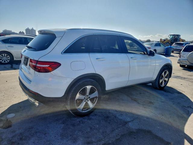 Mercedes-Benz GLC 300 Image 4