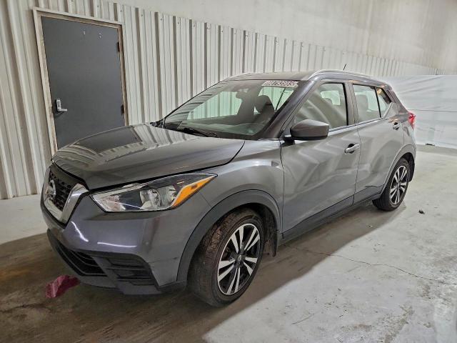  Salvage Nissan Kicks