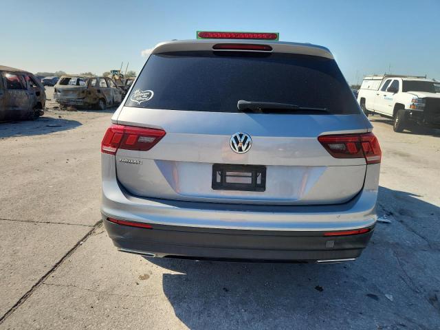 Volkswagen Tiguan S Image 5