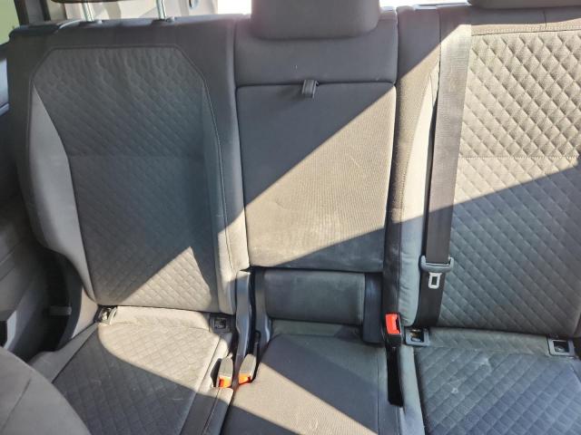 Volkswagen Tiguan S Image 3