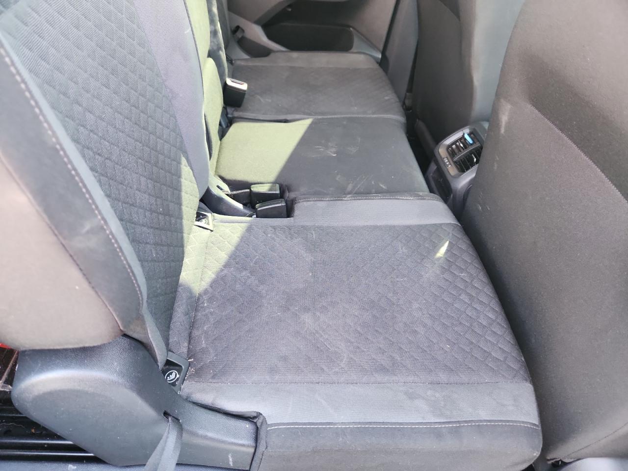 Volkswagen Tiguan S Image 4