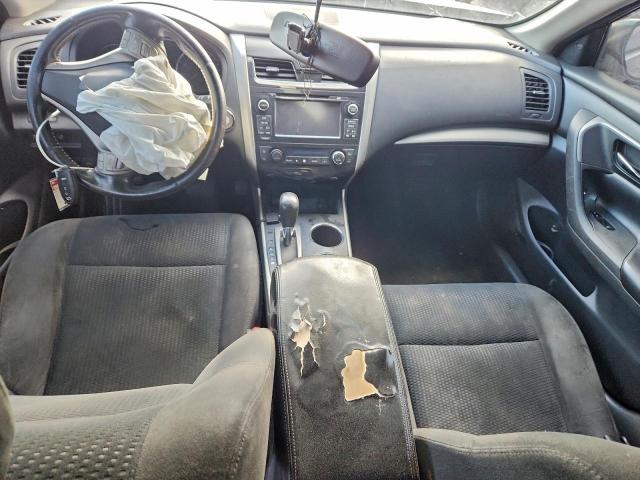 Nissan Altima 2.5 Image 3