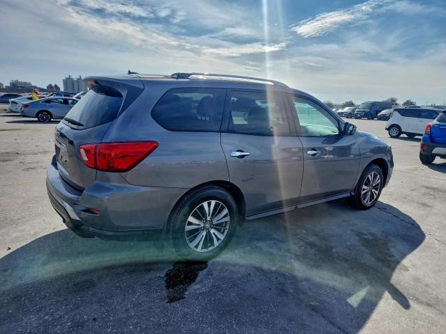 Nissan Pathfinder S Image 3