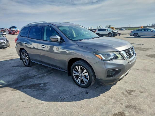 Nissan Pathfinder S Image 8