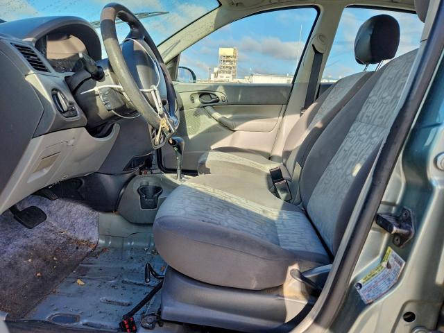 Ford Focus Zx4 Image 2