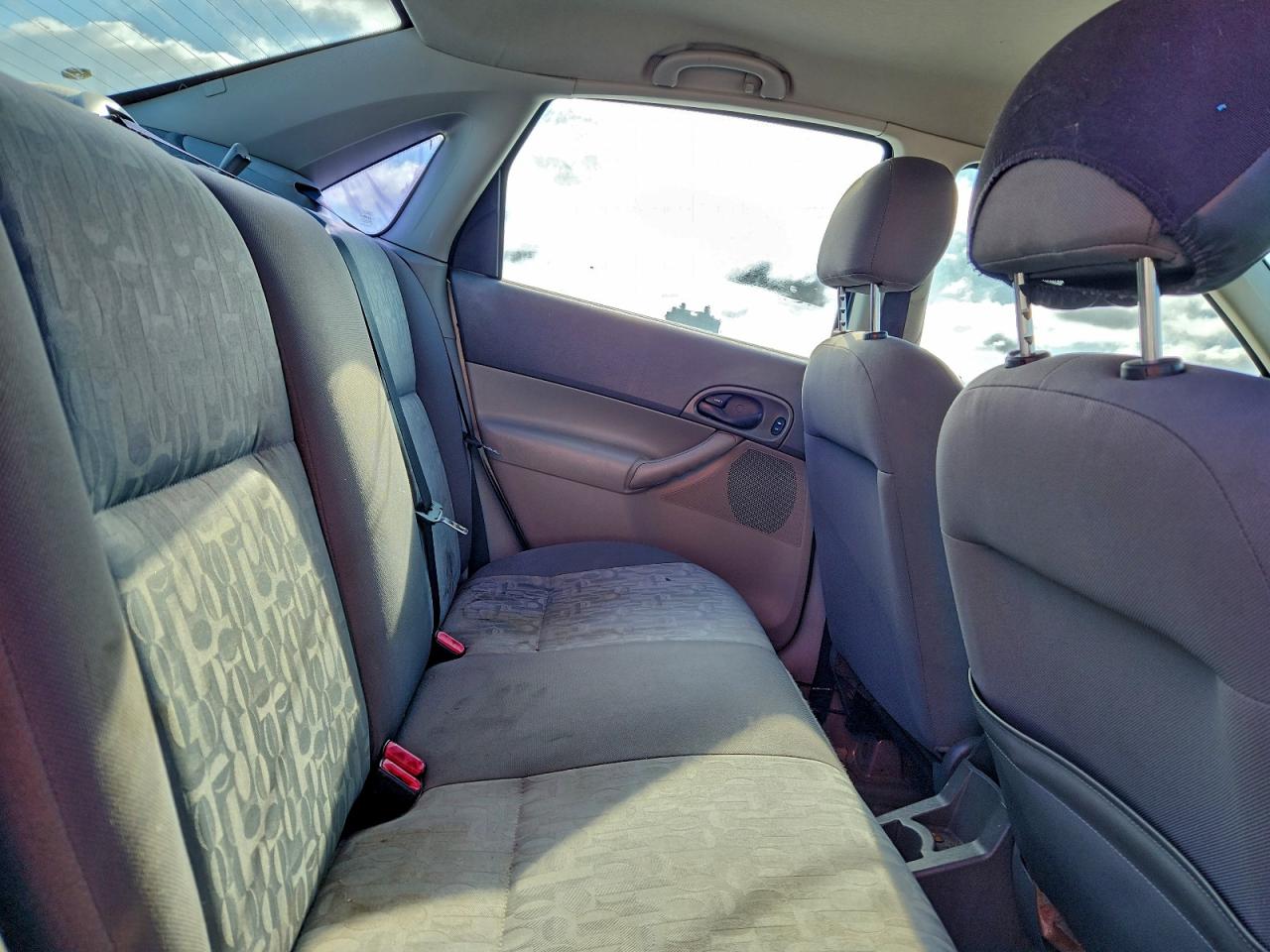 Ford Focus Zx4 Image 5