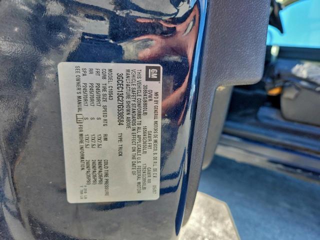 Chevrolet Silverado C1500 Crew Cab Image 2