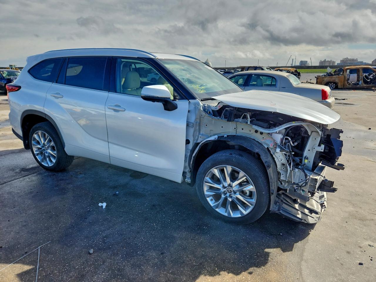 Toyota Highlander L Image 7