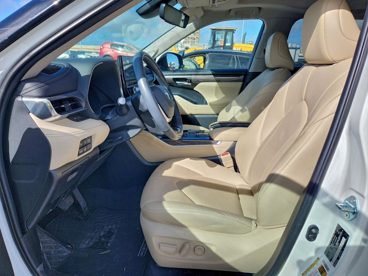 Toyota Highlander L Image 8