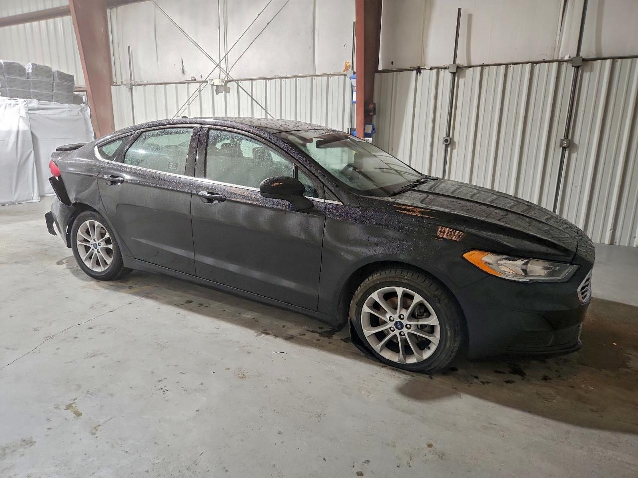 Ford Fusion Se Image 12