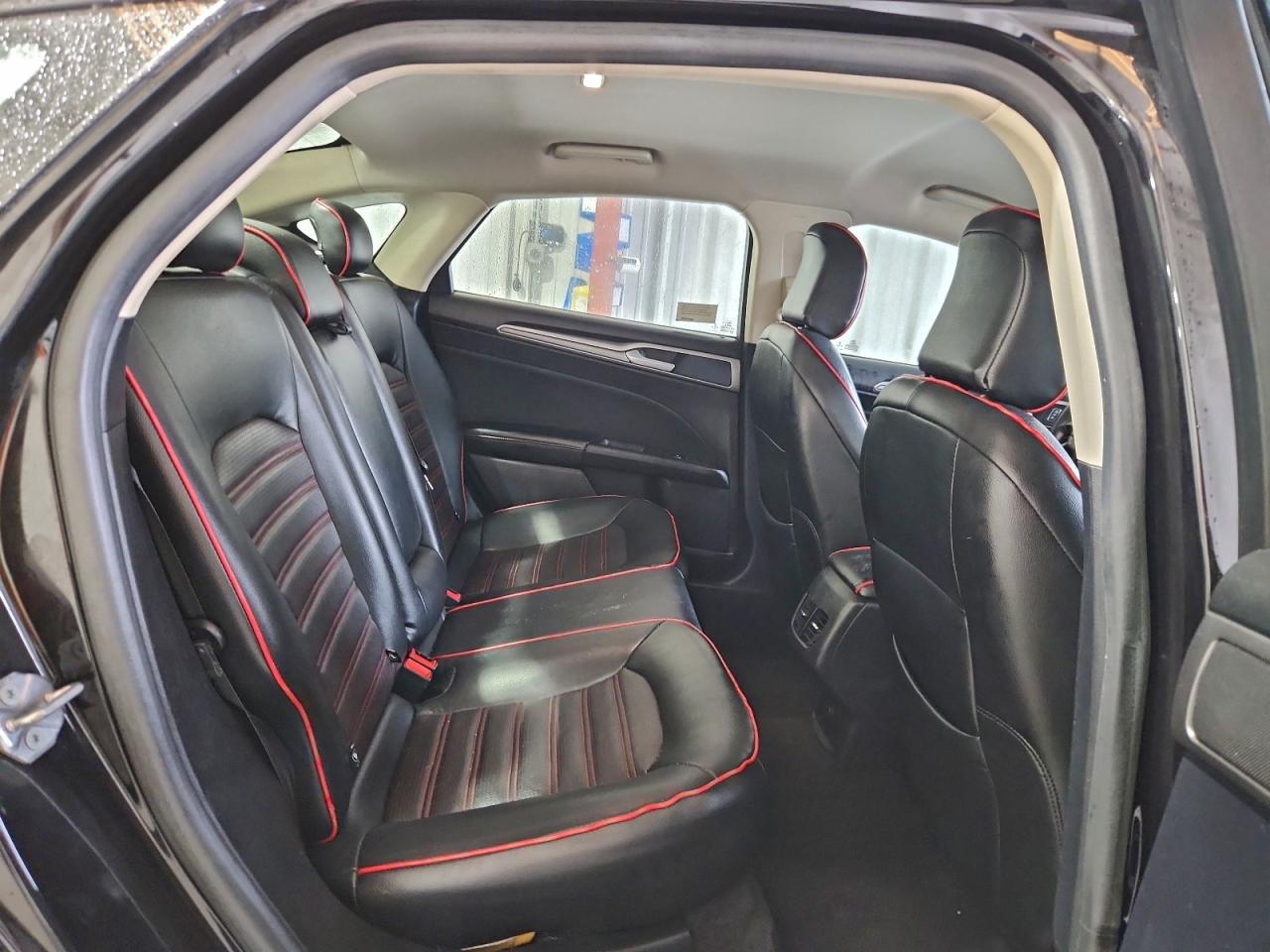 Ford Fusion Se Image 9