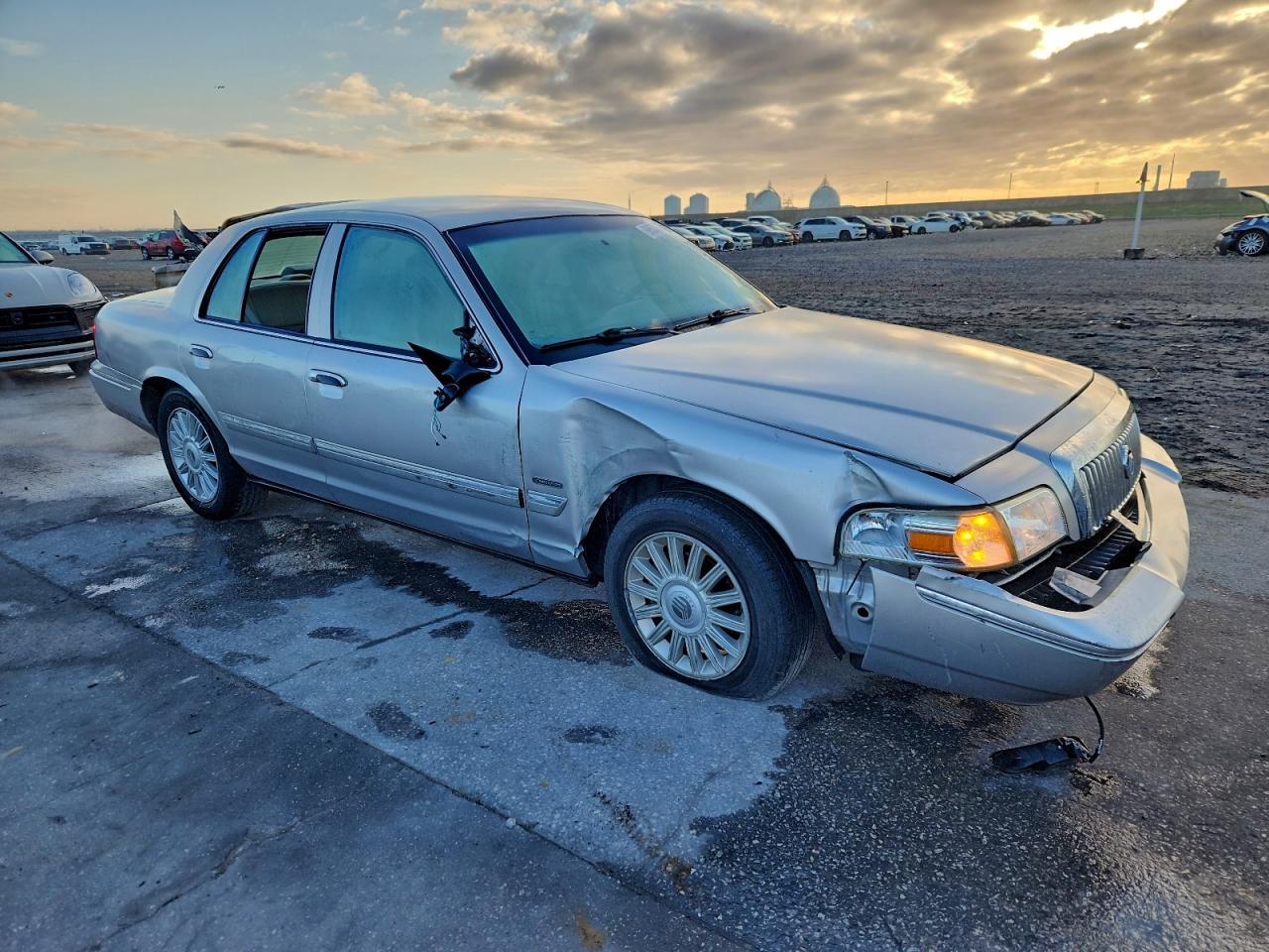 Mercury Grmarquis Ls Image 11