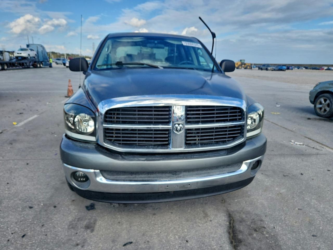 Dodge Ram 1500 St Image 12